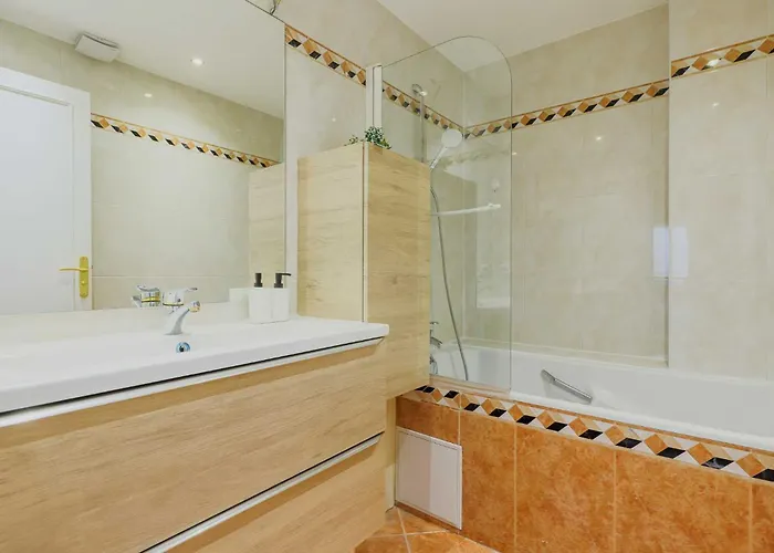 Modern - 2br- 4p - Champ-de-mars Lägenhet