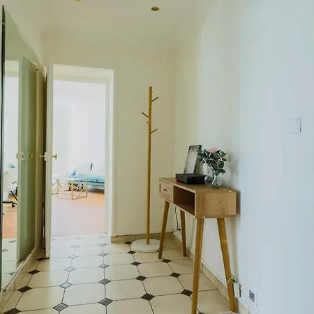 Modern - 2br- 4p - Champ-de-mars *